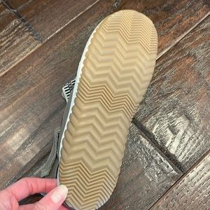 Sorel Out N About Plus Thong Sandals Slingback 7.5